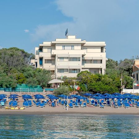 Hotel Villa Lo Scoglietto San Vincenzo Dış mekan fotoğraf